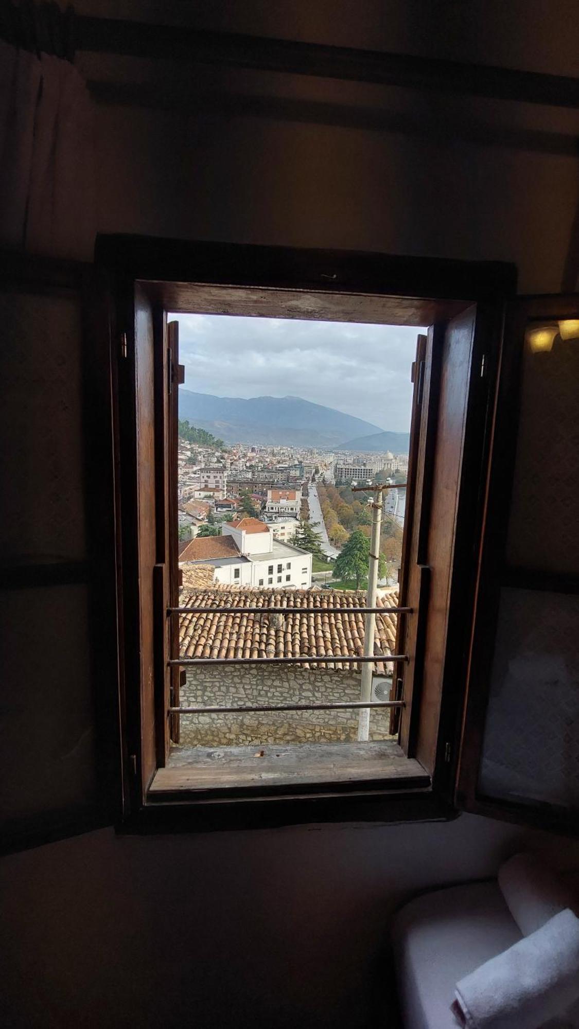 Old Town Hava Baci Hotell Berat Exteriör bild